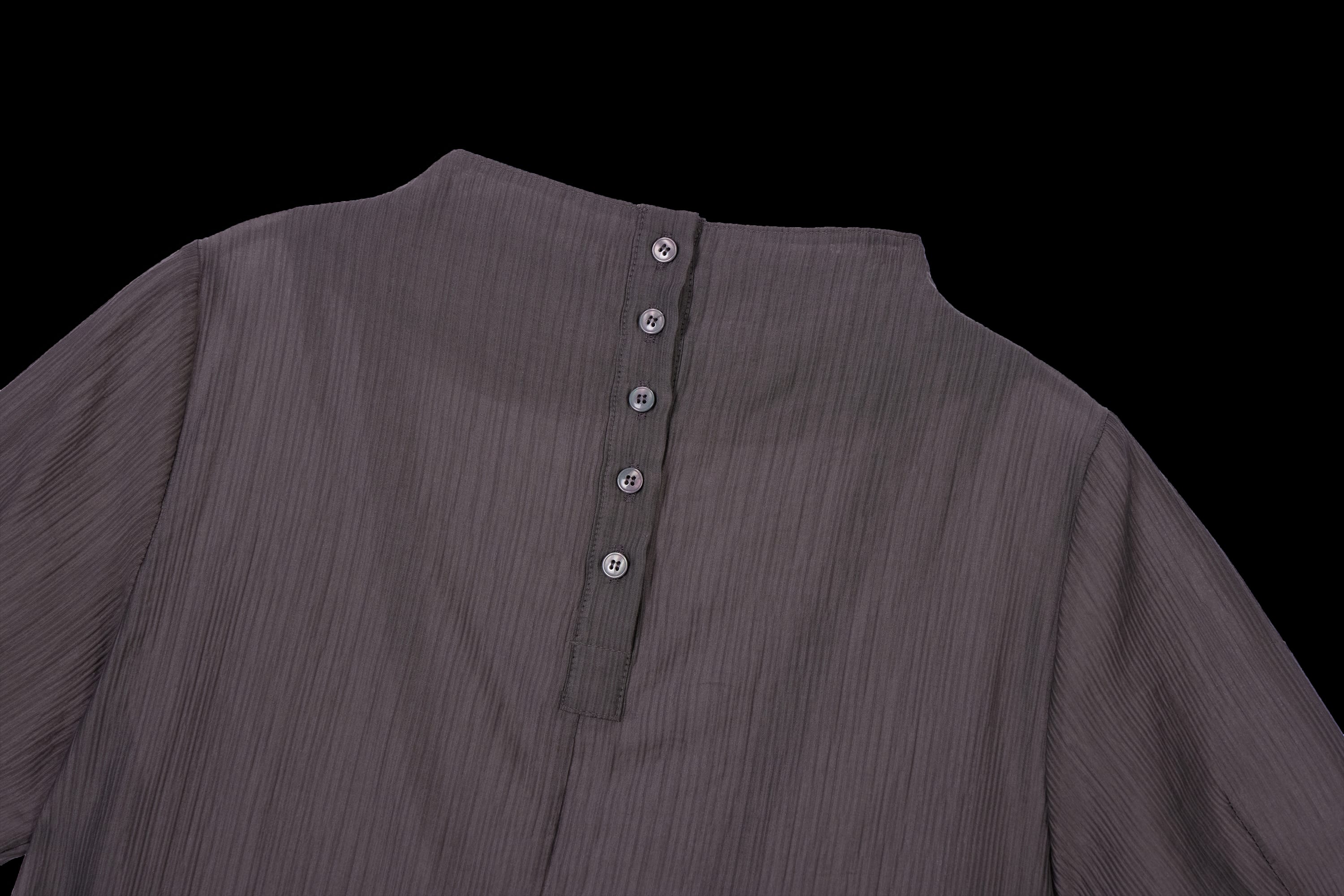 德赫维 Drape Strap Blouse [Charcoal]